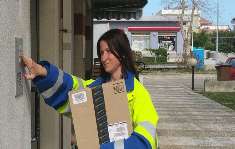 Ecommerce Poste Italiane: logistica attiva anche il sabato e domenica