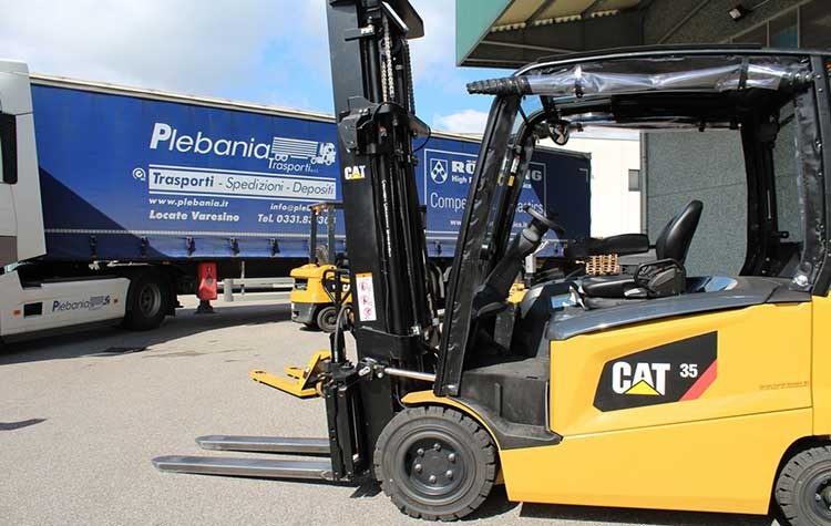 Importante collaborazione tra Plebania e CGM per i carrelli elevatori CAT
