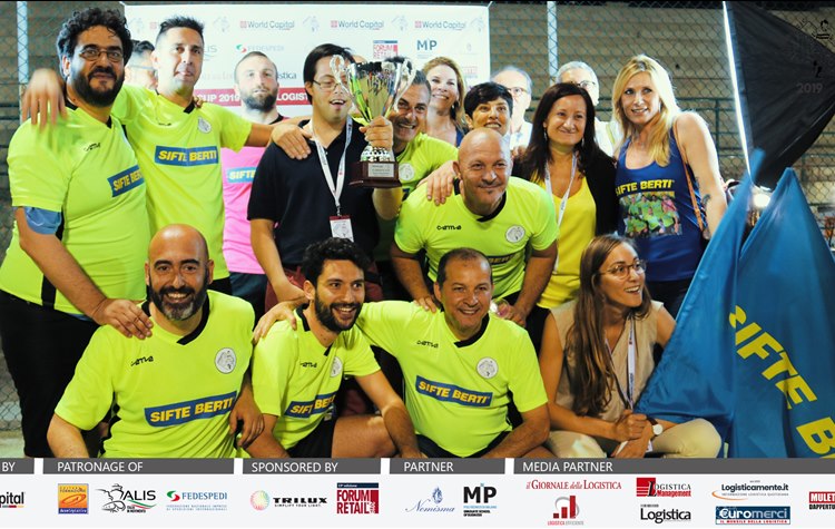 SIFTE BERTI alza la coppa della Logistic Cup 2019