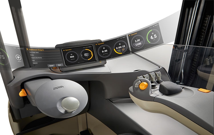 Crown lancia il nuovo sistema operativo Gena per carrelli elevatori