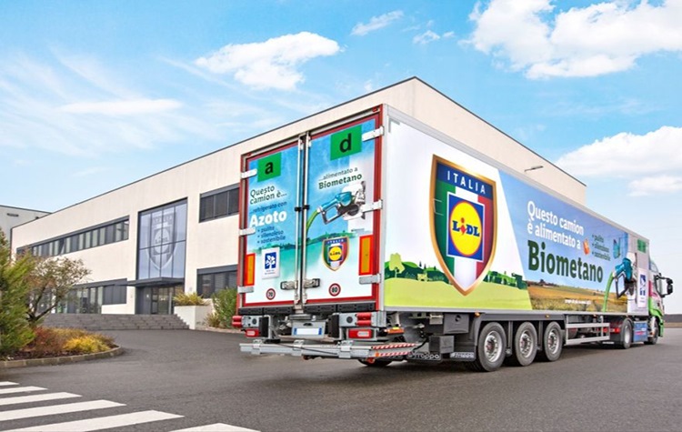 Trasporto ecosostenibile: Lidl, Iveco, Lc3 ed Edison presentano i primi mezzi a biometano