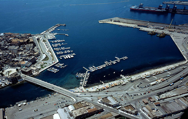 Logistica in Italia: il ruolo della Puglia nei traffici economici