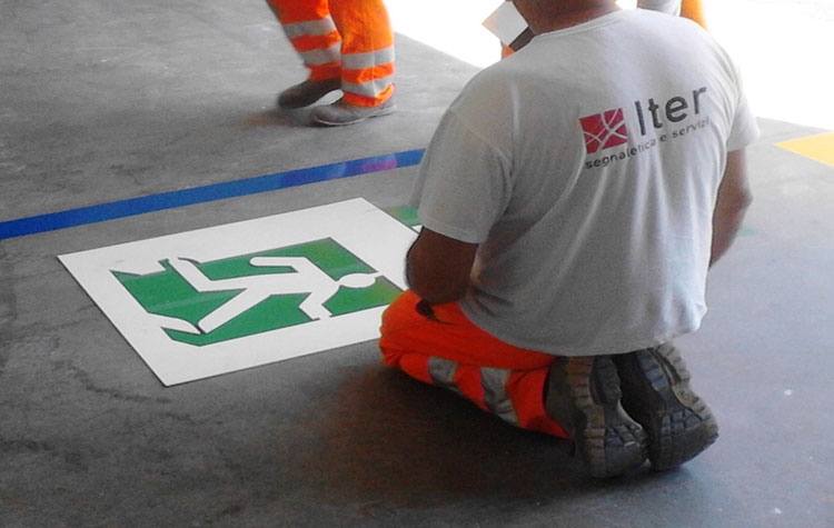 Messa a norma e piena sicurezza delle aree di lavoro con la segnaletica di Iter