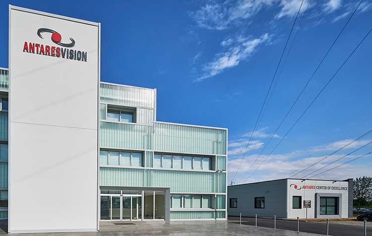 Contraffazione in Italia: ogni anno perdite per 2,2 miliardi di euro