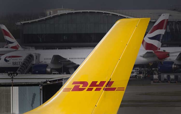 DHL pronto a distribuire il vaccino di AstraZeneca in Italia